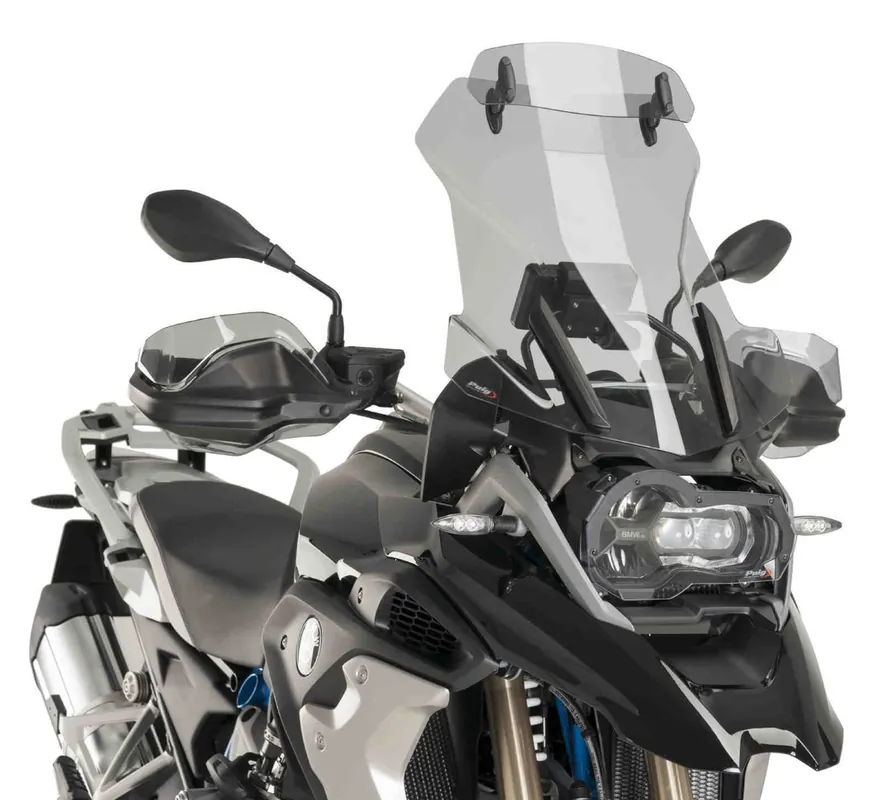 Větrný štít Puig 6504 Touring s deflektorem BMW R 1250 GS TRIPLE BLACK (21-23), R1200GS (13-18), R1200GS ADVENTURE (14-18), R1200GS EXCLUSIVE (17-18), R1200GS RALLYE (17-18), R1250GS (18-24), R1250GS ADVENTURE (18-24)… Kouřová (H) Korting